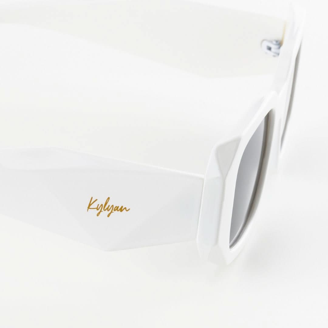 Laura White Sonnenbrillen